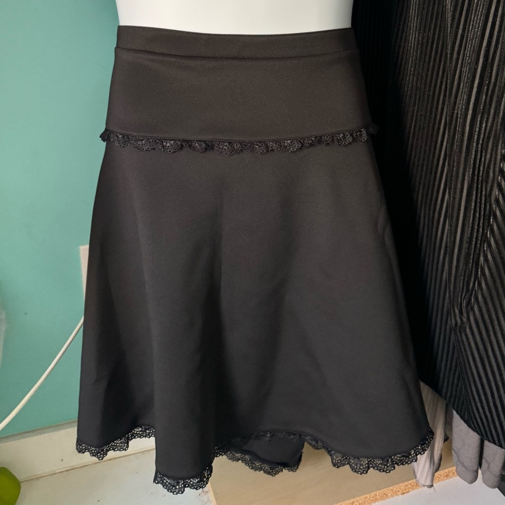 Hot Topic Lace Trim Skater Skirt 4X
